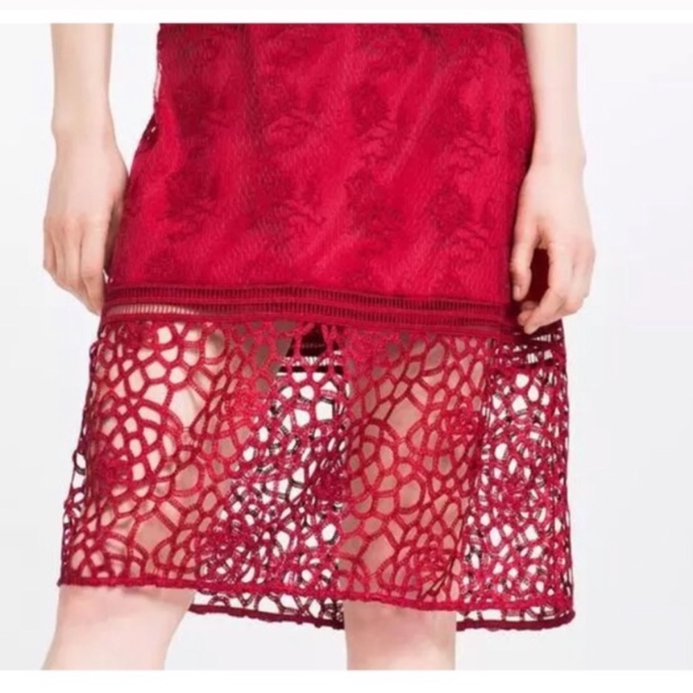 ZARA Red Embroidered Midi Dress - Picture 3 of 3